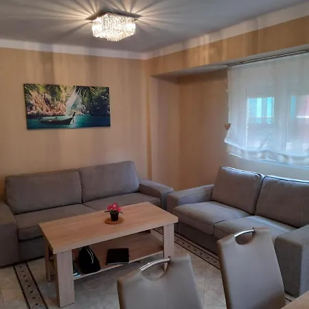 Isabel Apartament Apartman